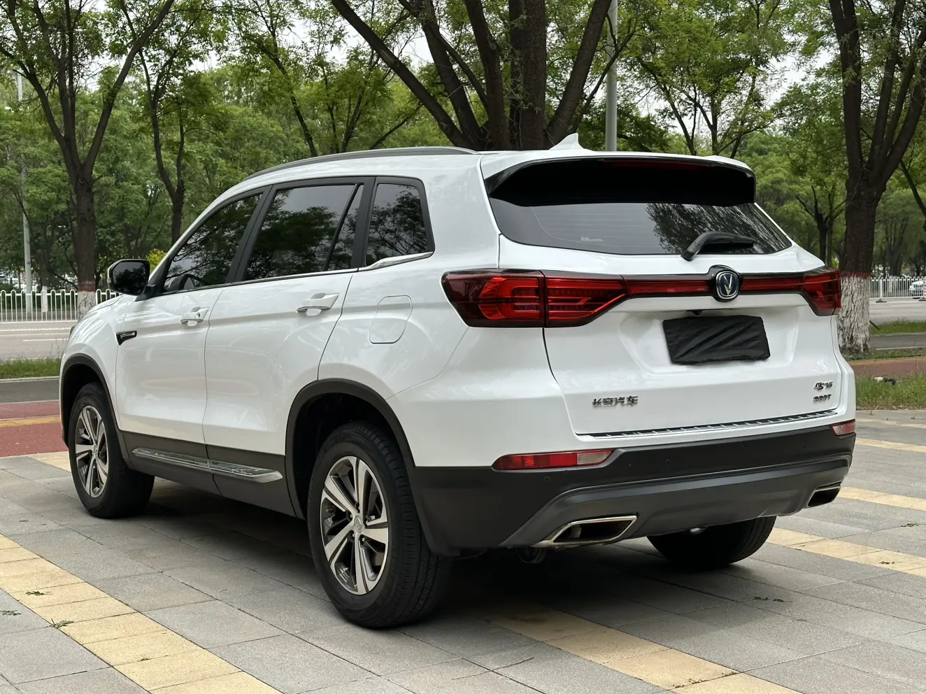 Changan CS75