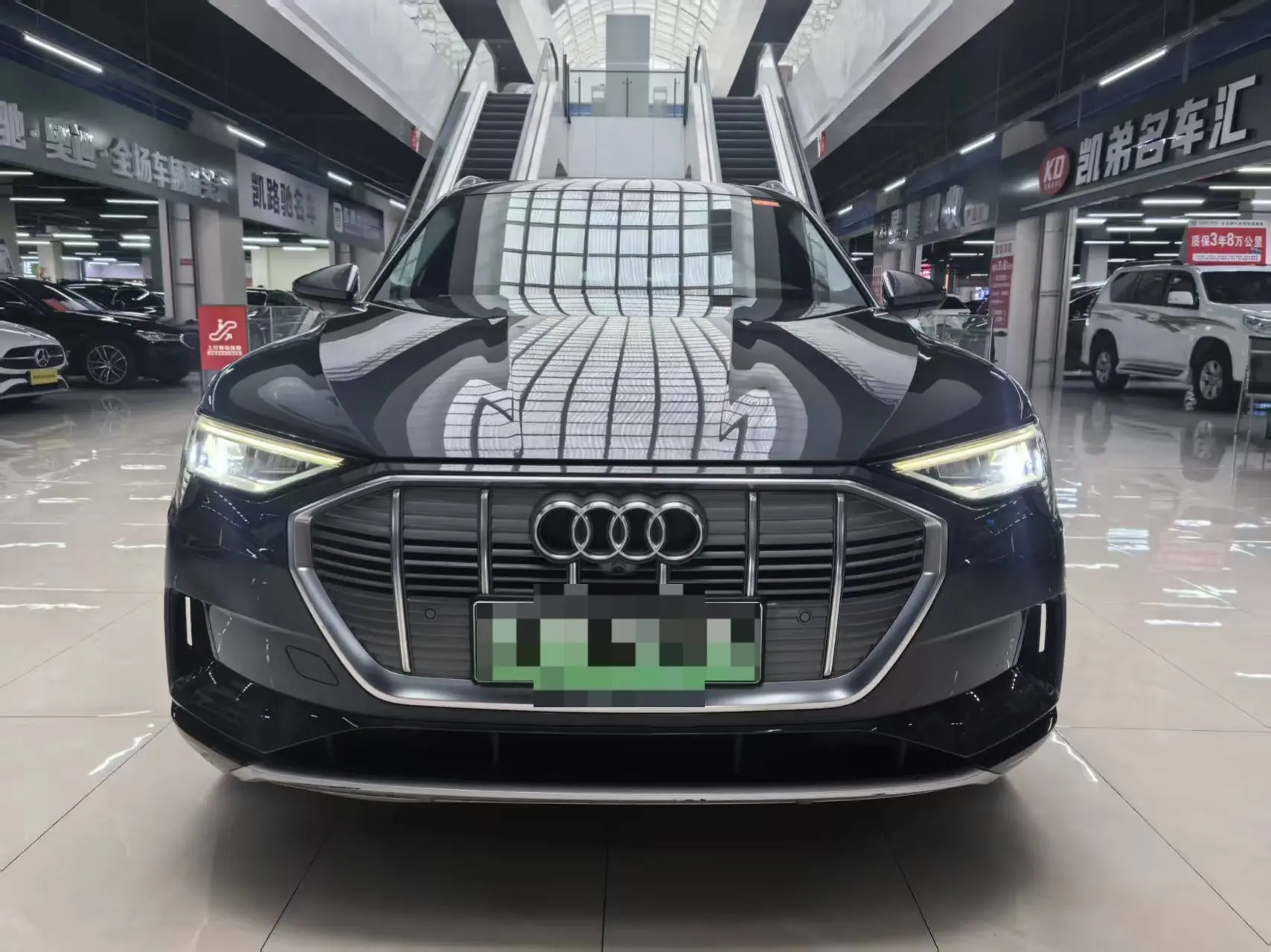 Audi e-tron
