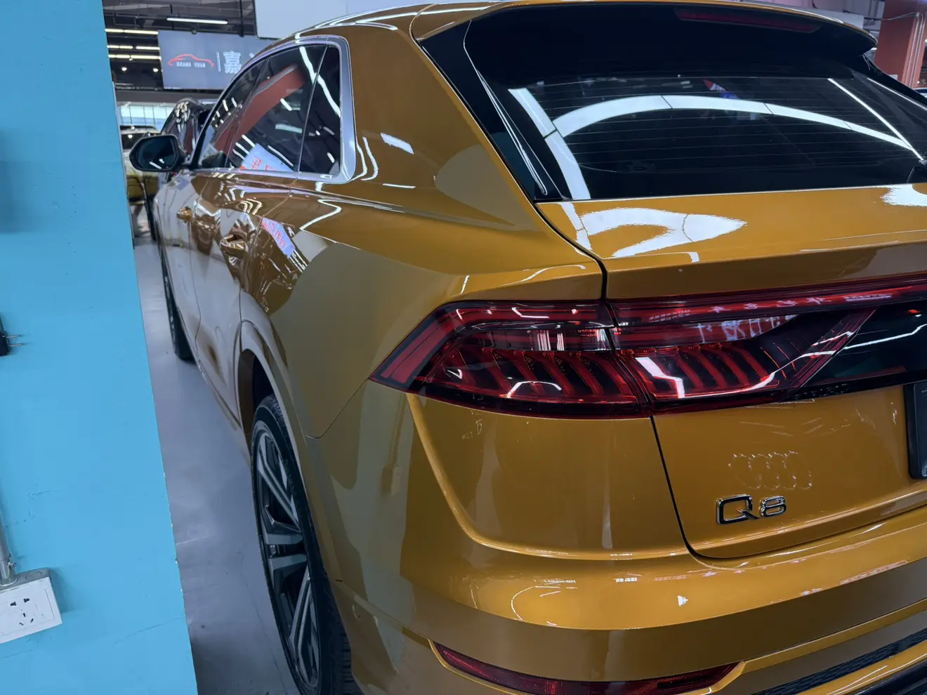 Audi Q8