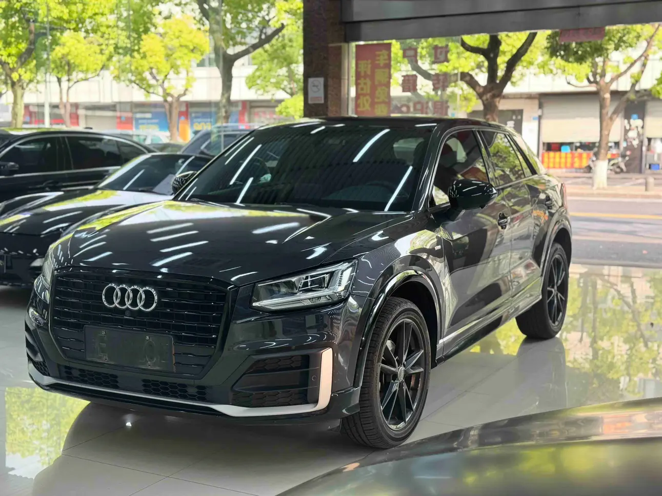 Audi Q2L