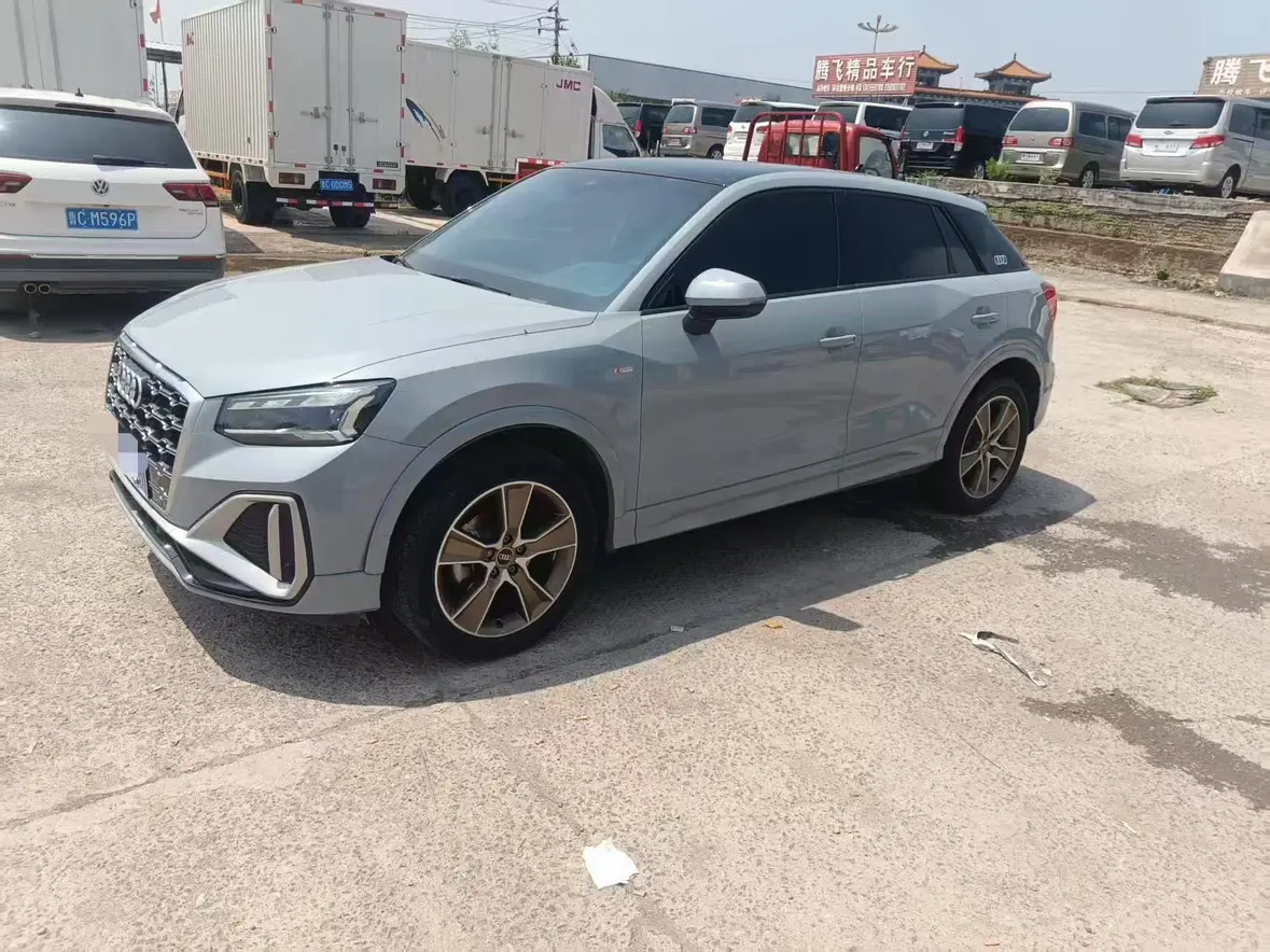 Audi Q2L