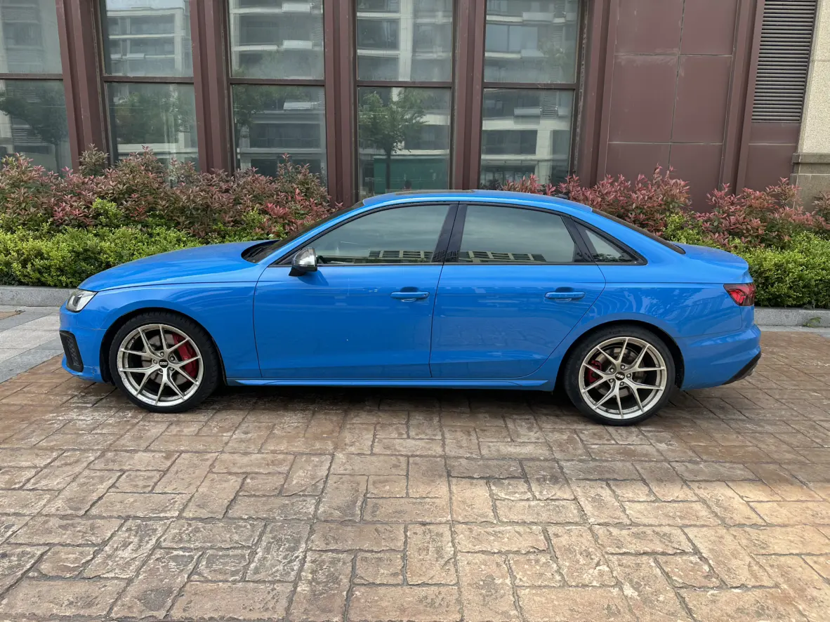 Audi S4