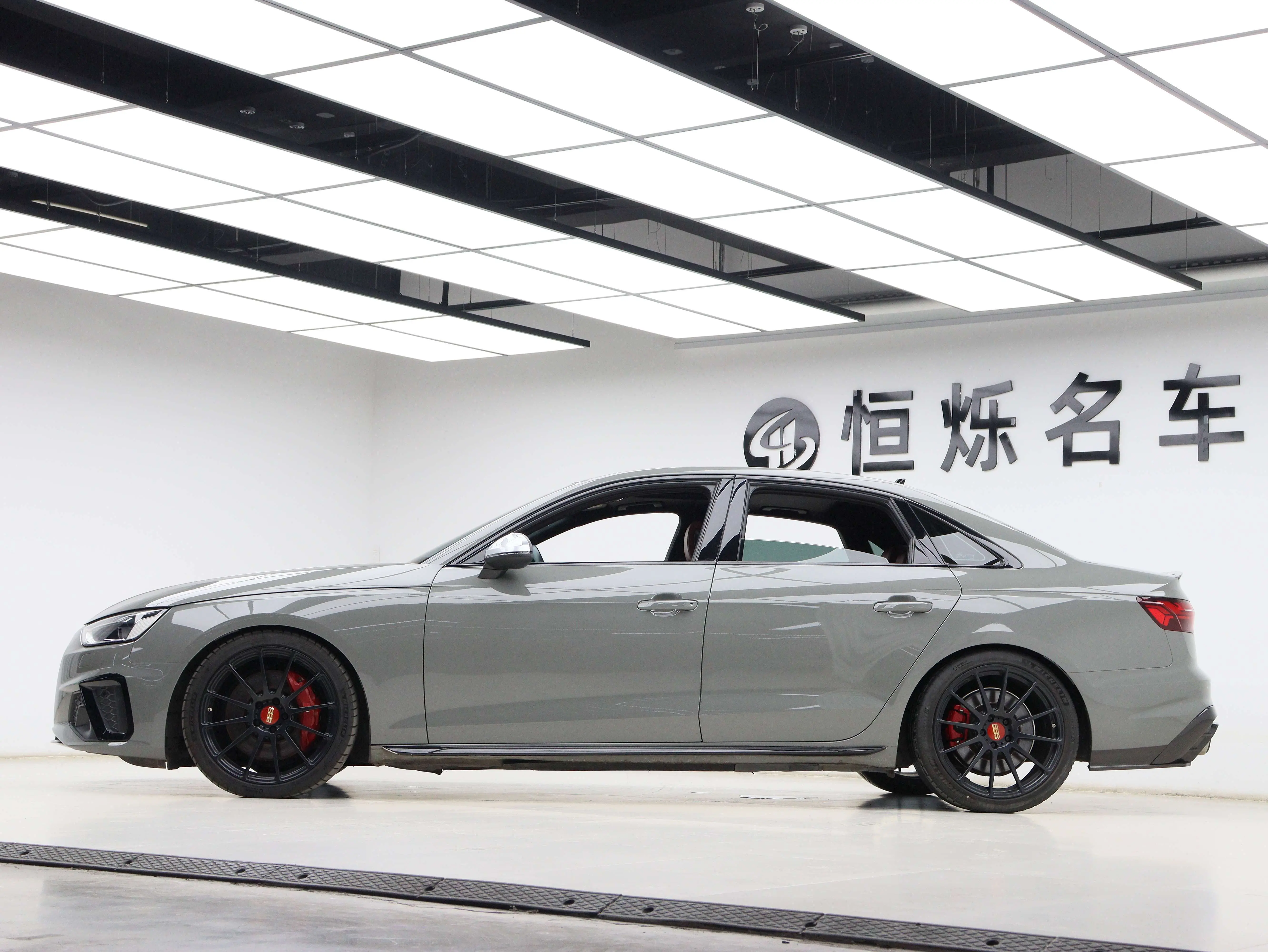 Audi S4