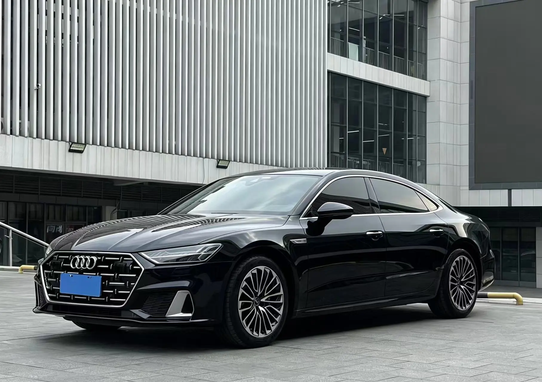 Audi A7L