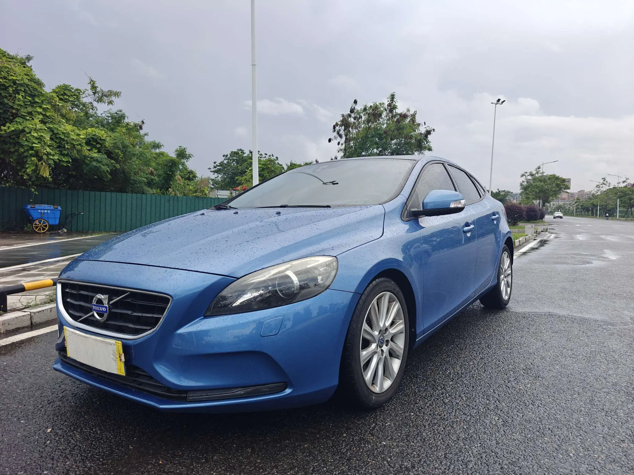 Volvo V40