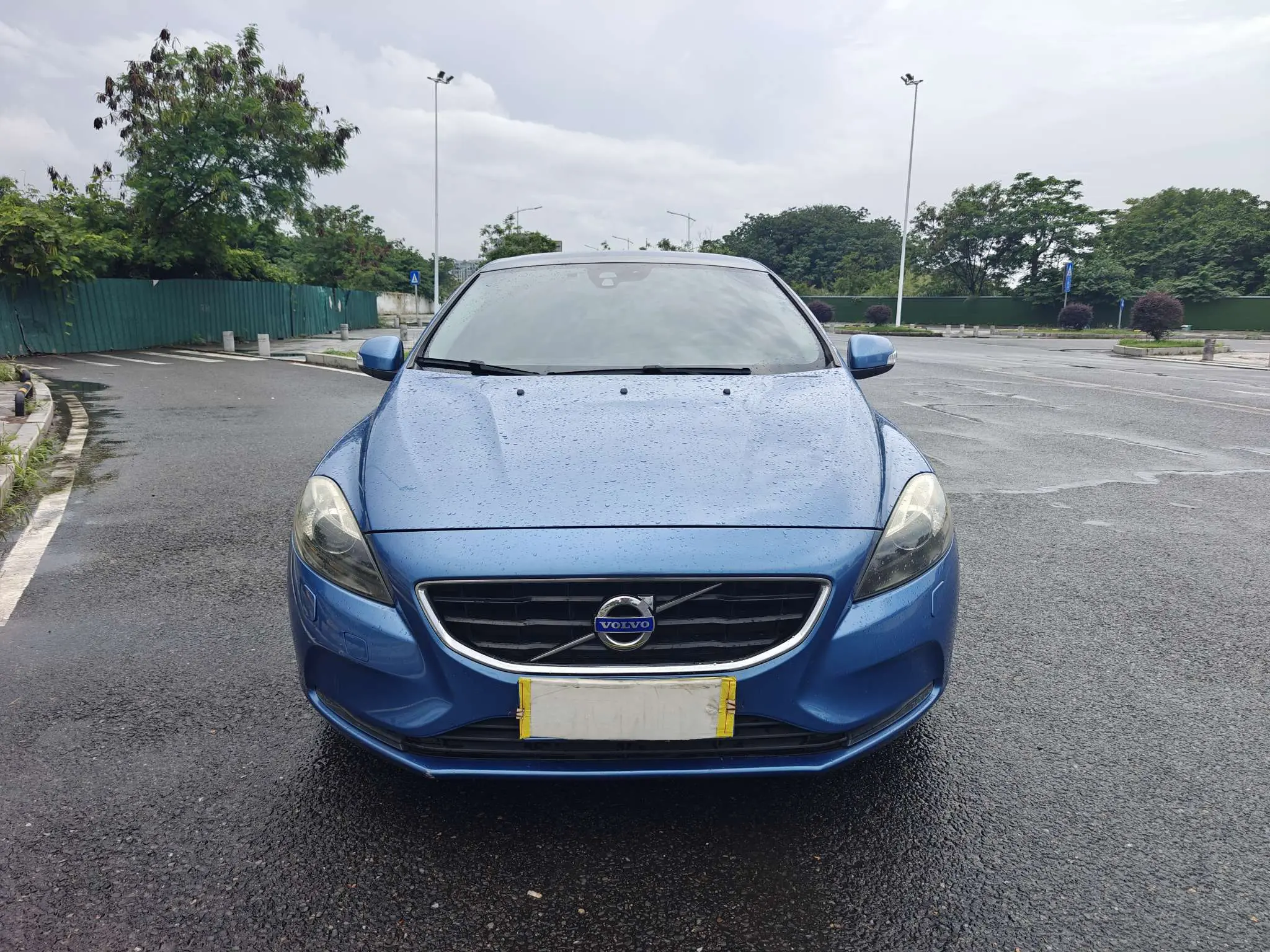 Volvo V40