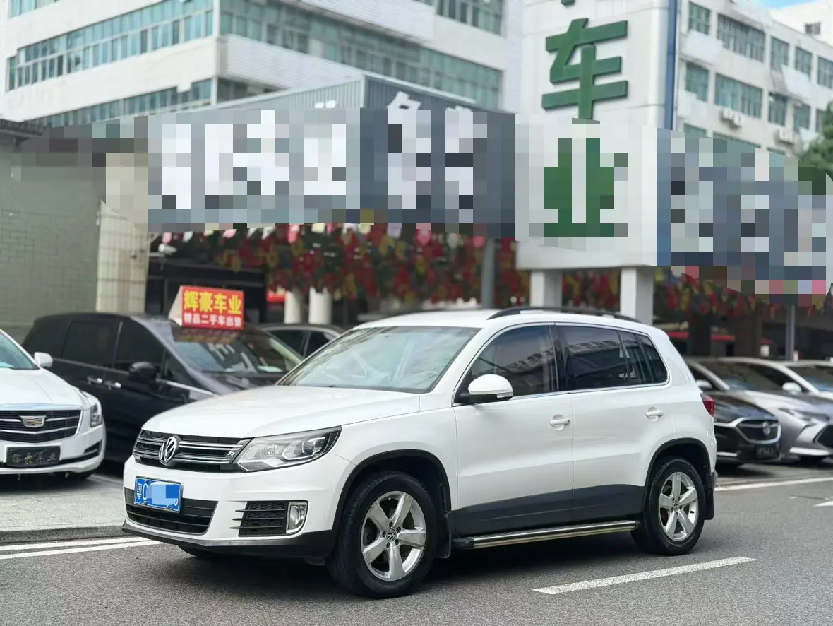 Volkswagen Tiguan (Tharu)