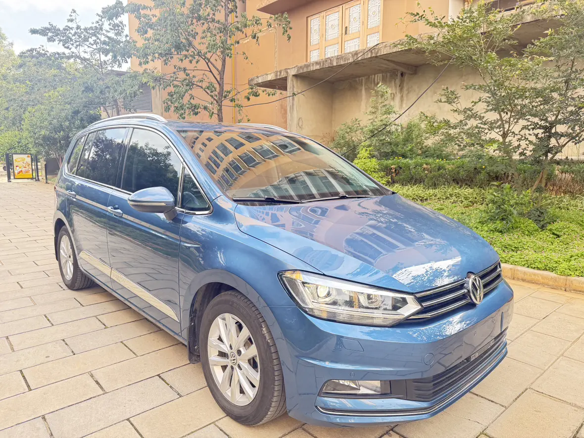 Volkswagen Touran L
