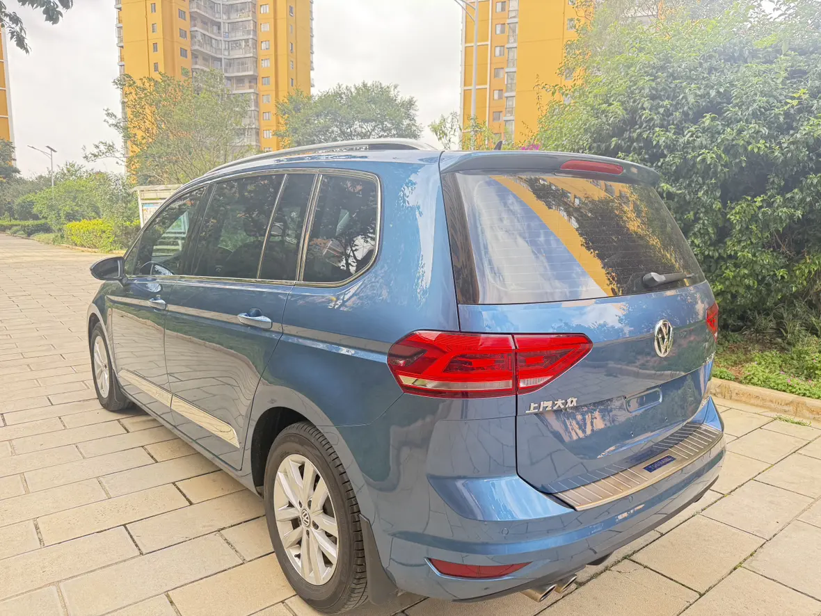 Volkswagen Touran L