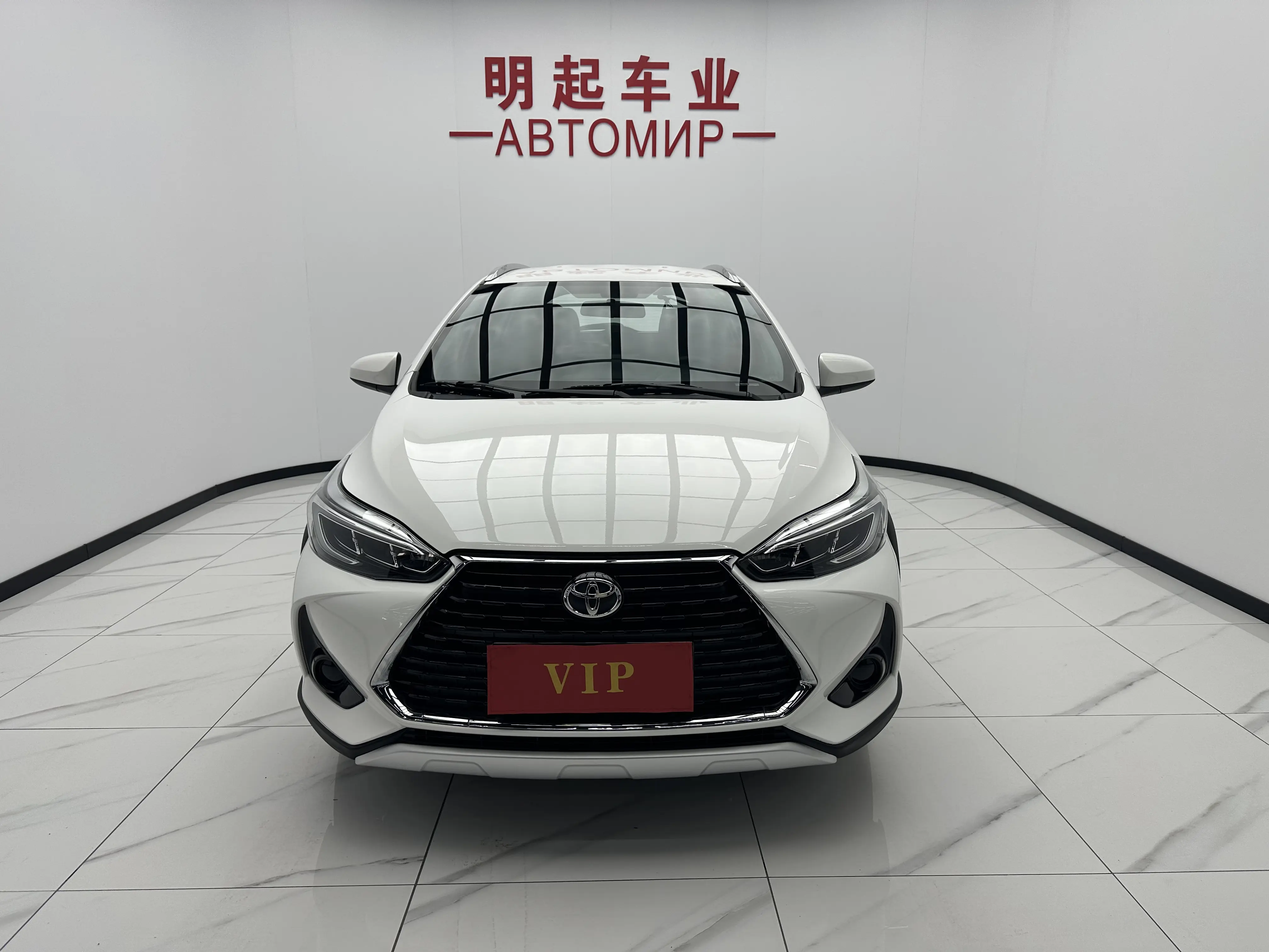 Toyota Yaris L
