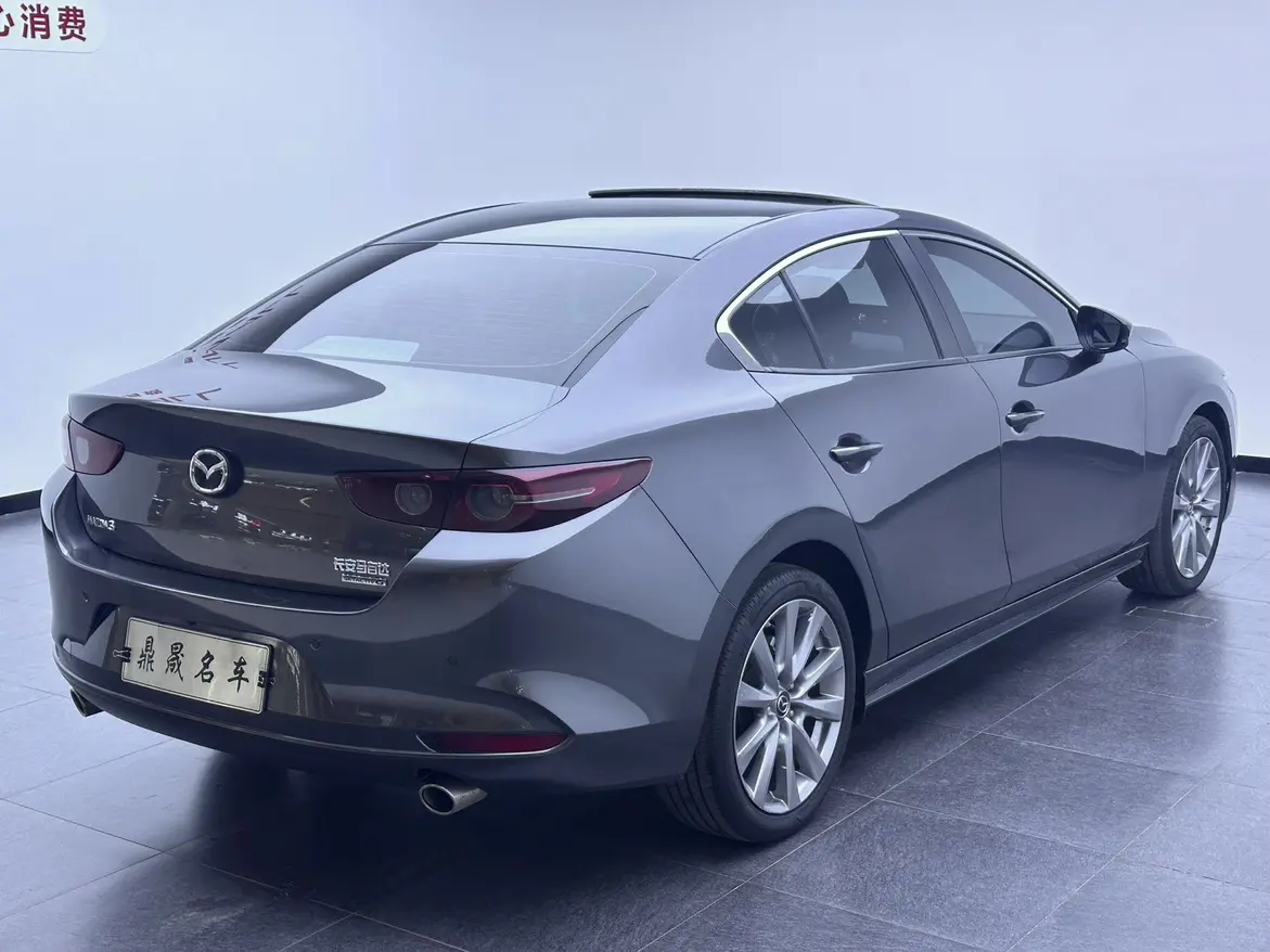 Mazda Axela