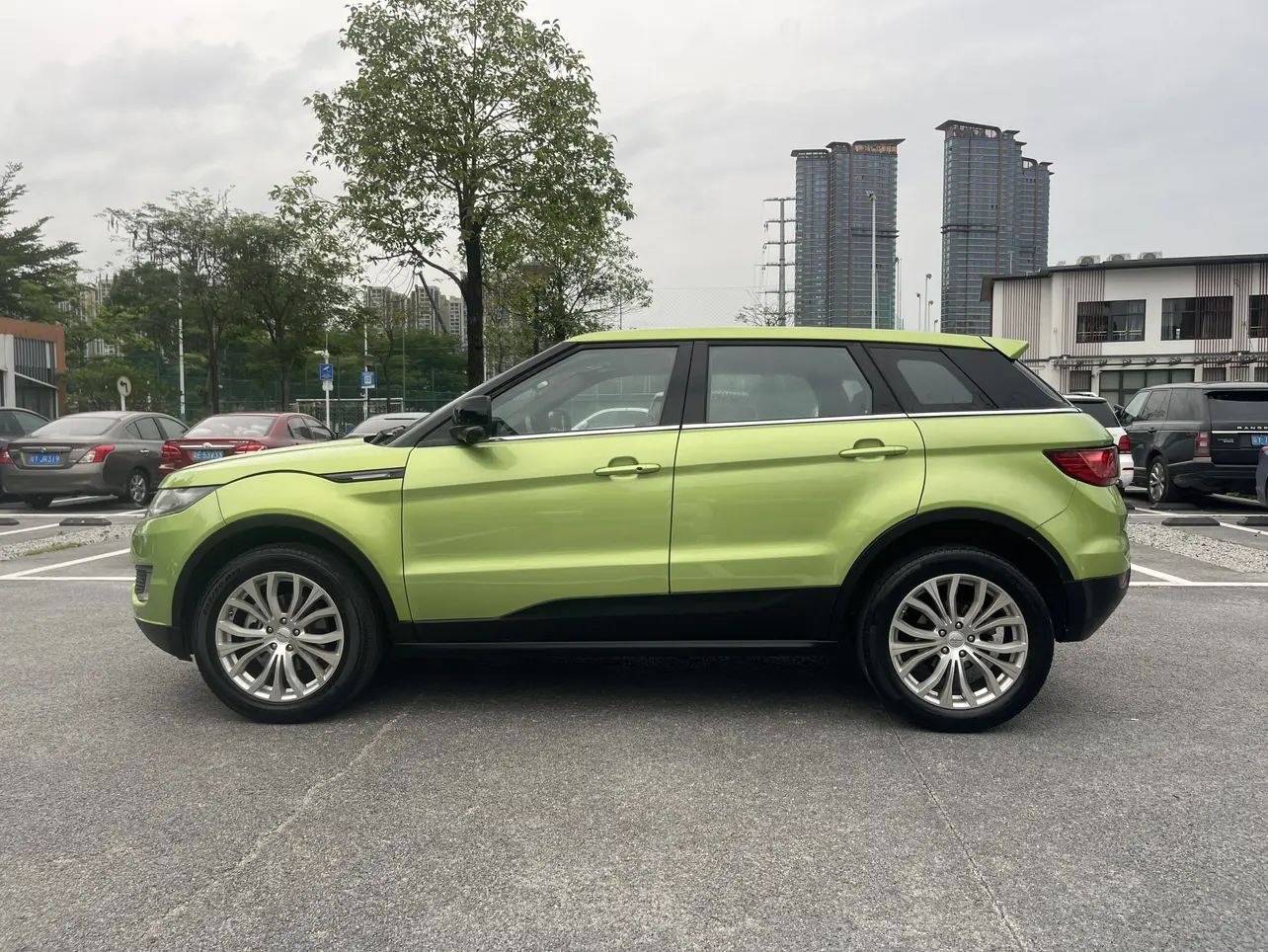 Lu Feng Landwind X7