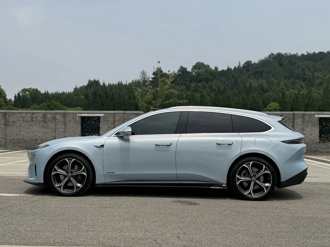 NIO ET5T