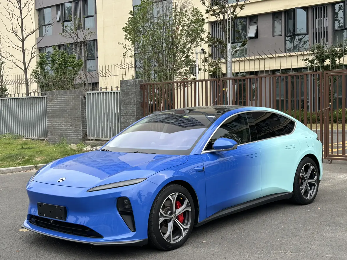 NIO ET5