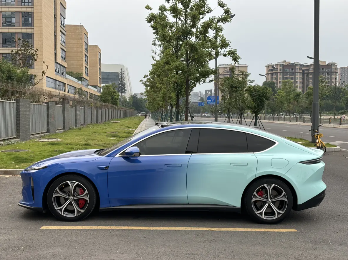 NIO ET5