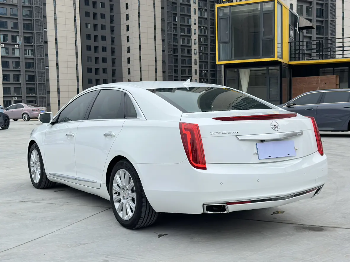 Cadillac XTS