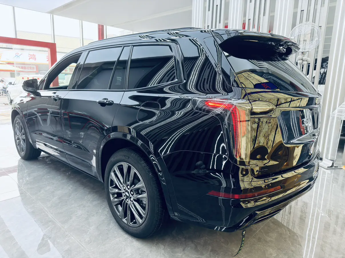 Cadillac XT6