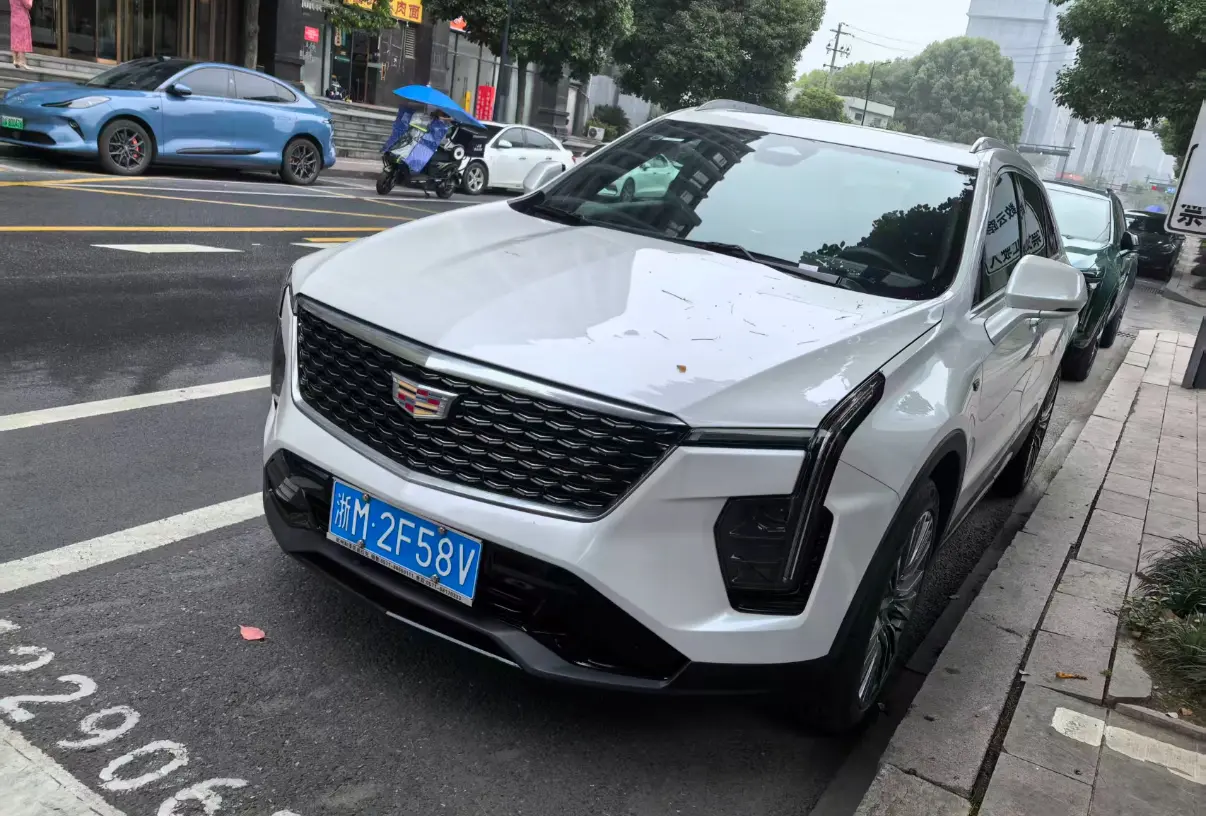 Cadillac XT4