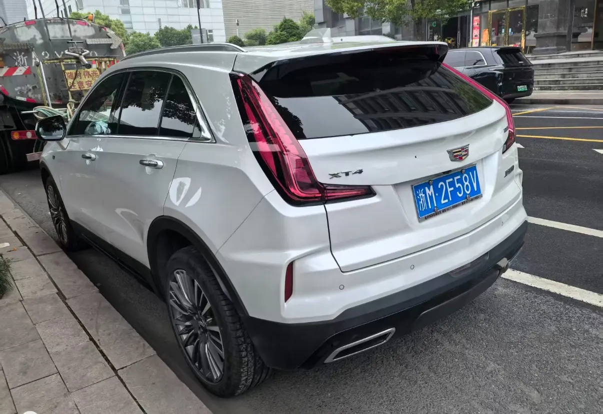 Cadillac XT4
