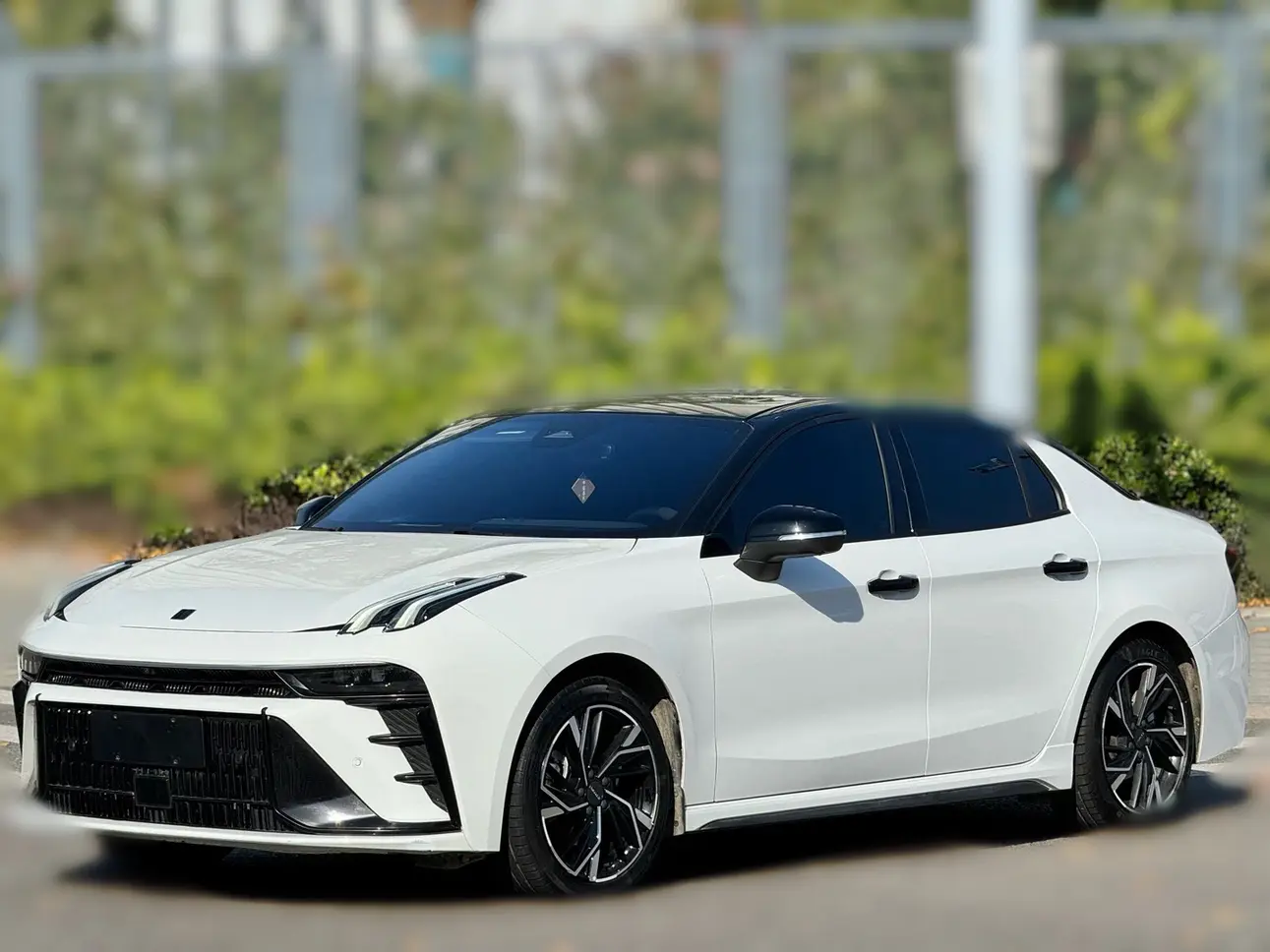 Lynk & Co 03