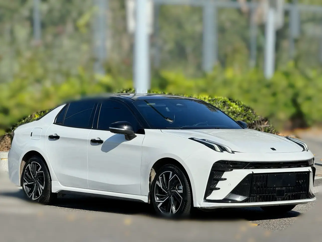 Lynk & Co 03