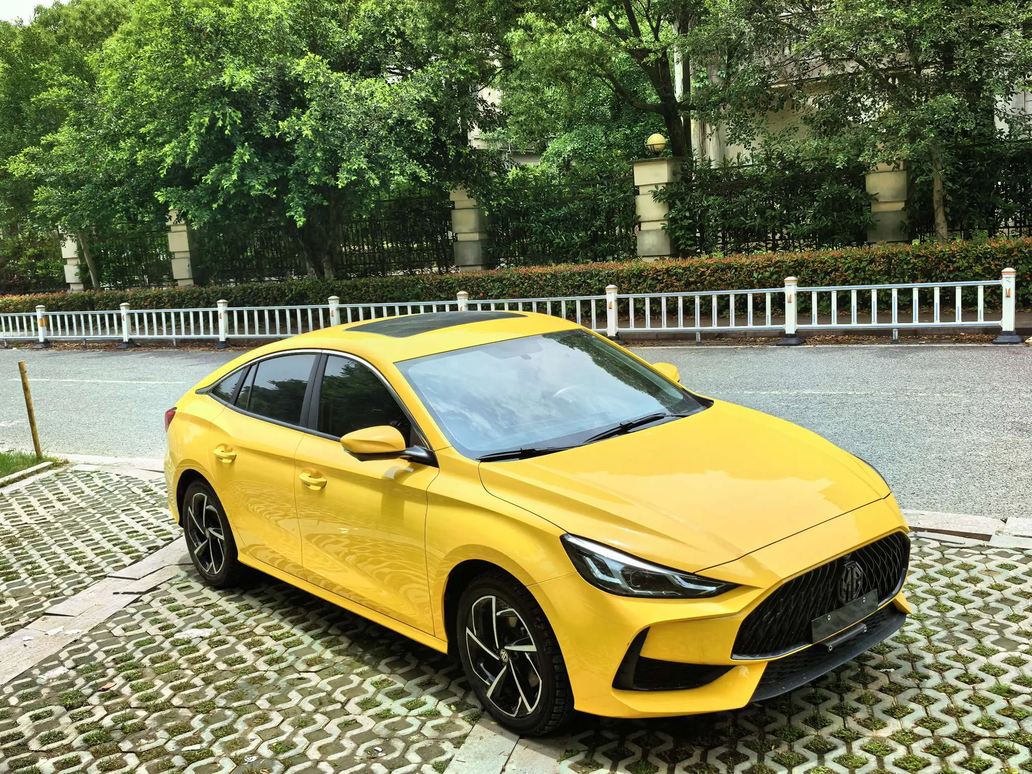 MG 5