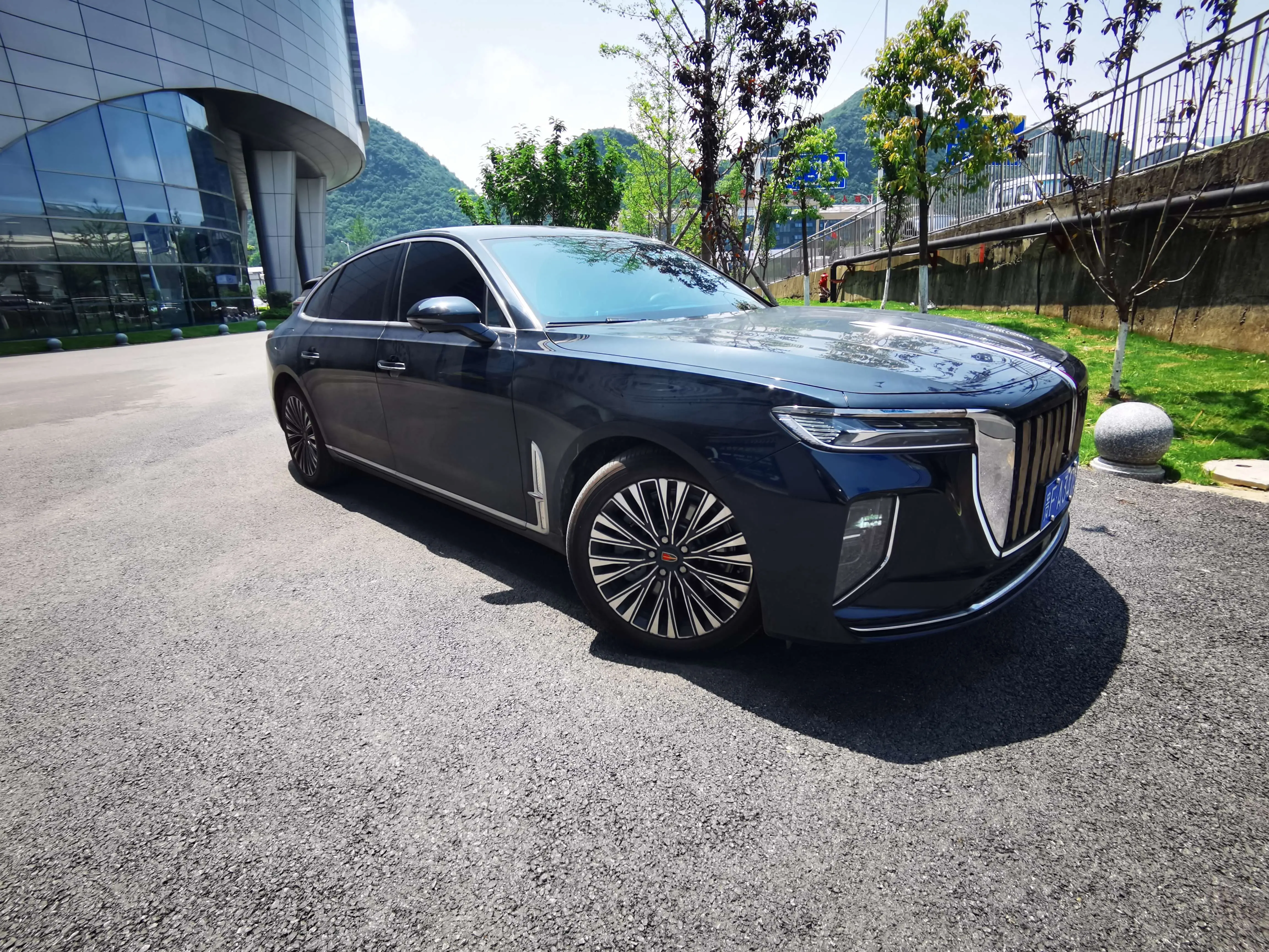 Hongqi H9