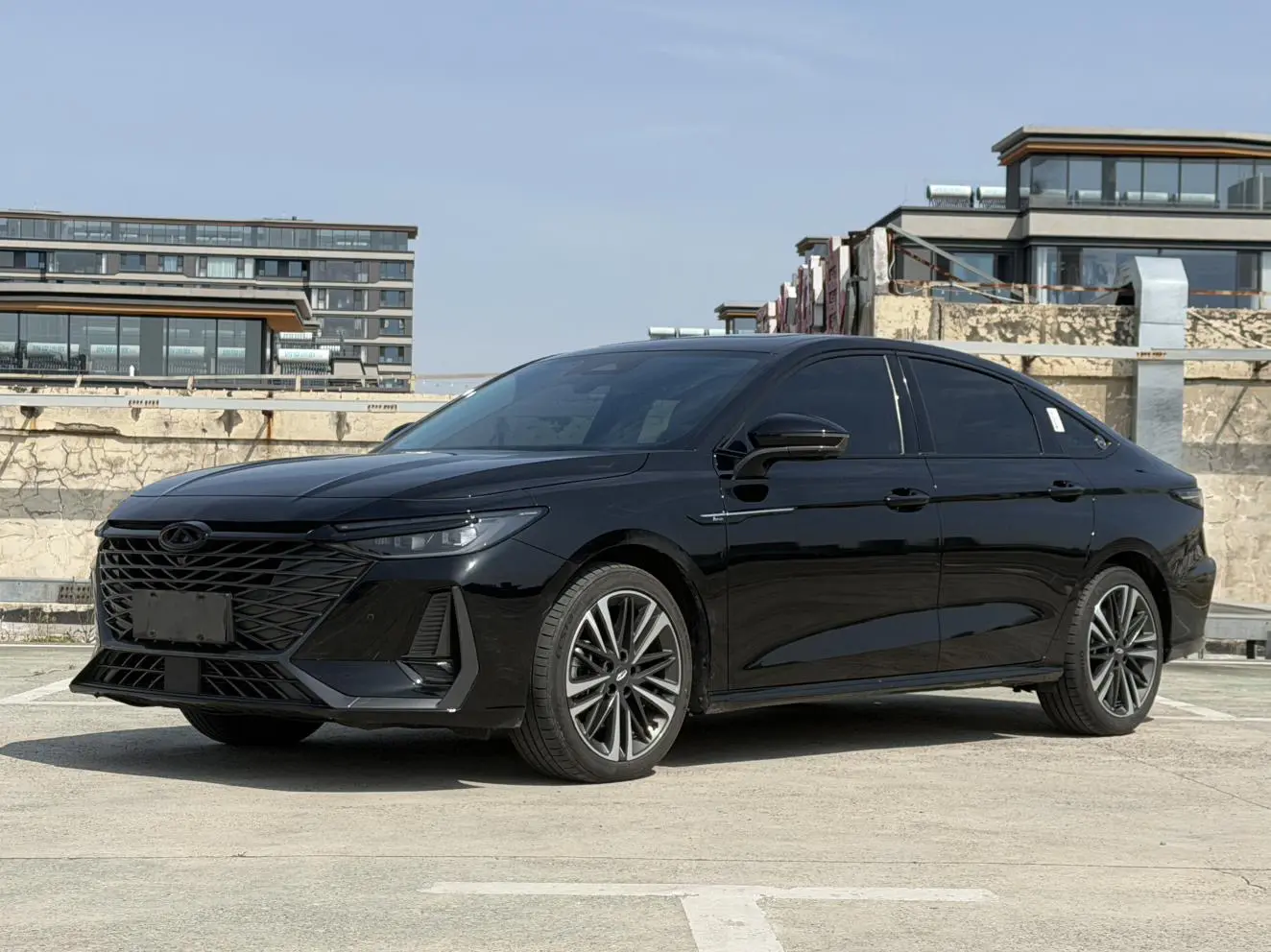 Chery Arrizo 8