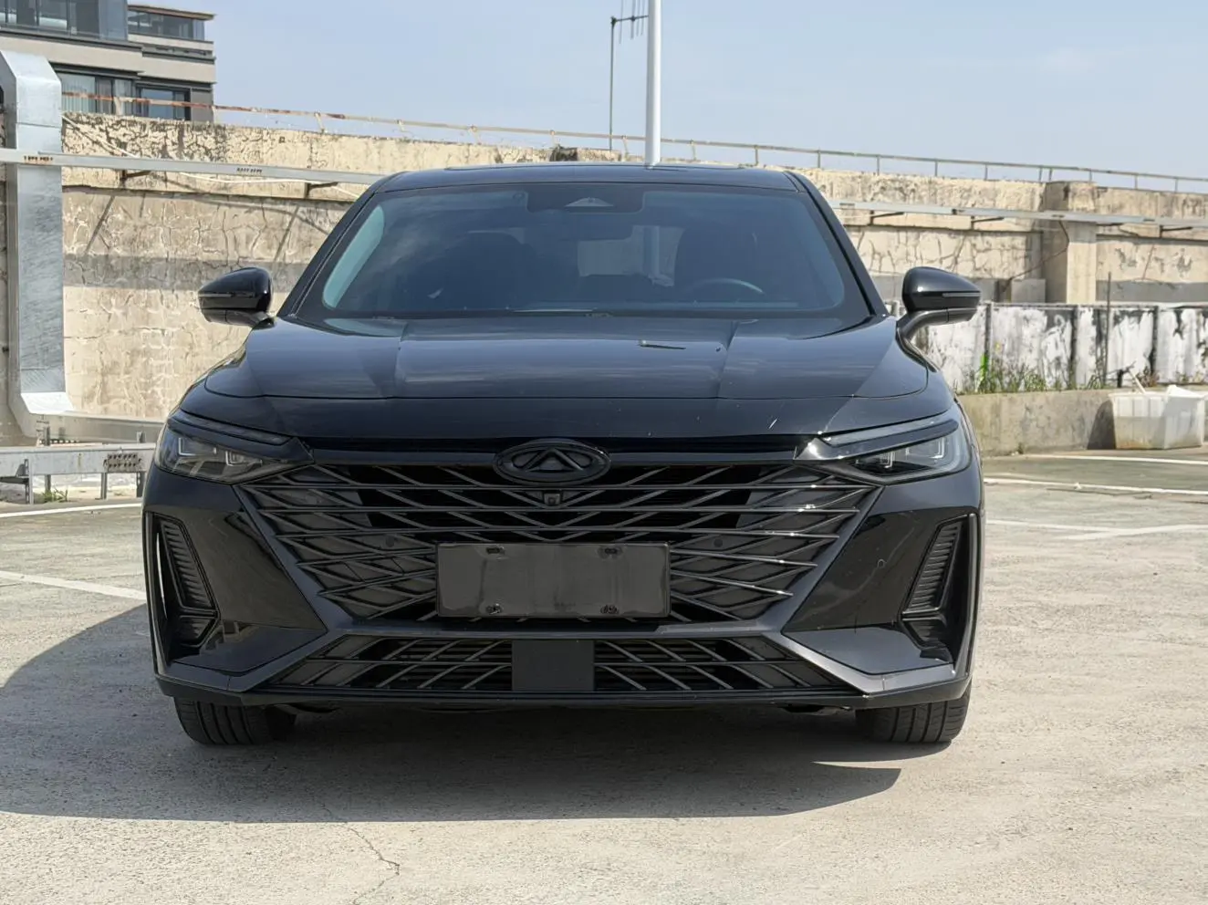 Chery Arrizo 8