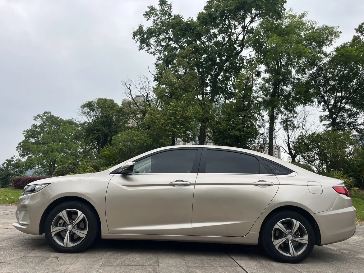Geely Emgrand GL