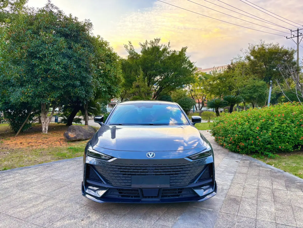 Changan UNI-V