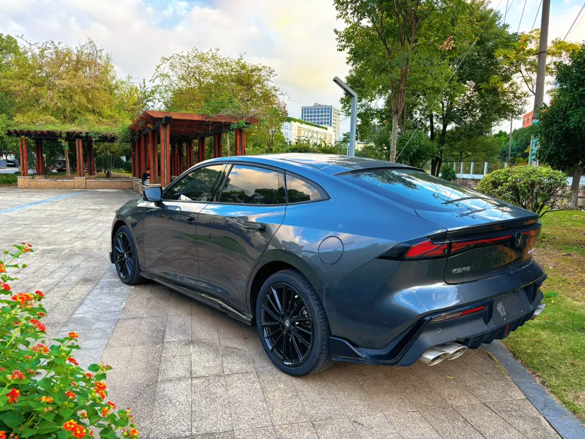 Changan UNI-V