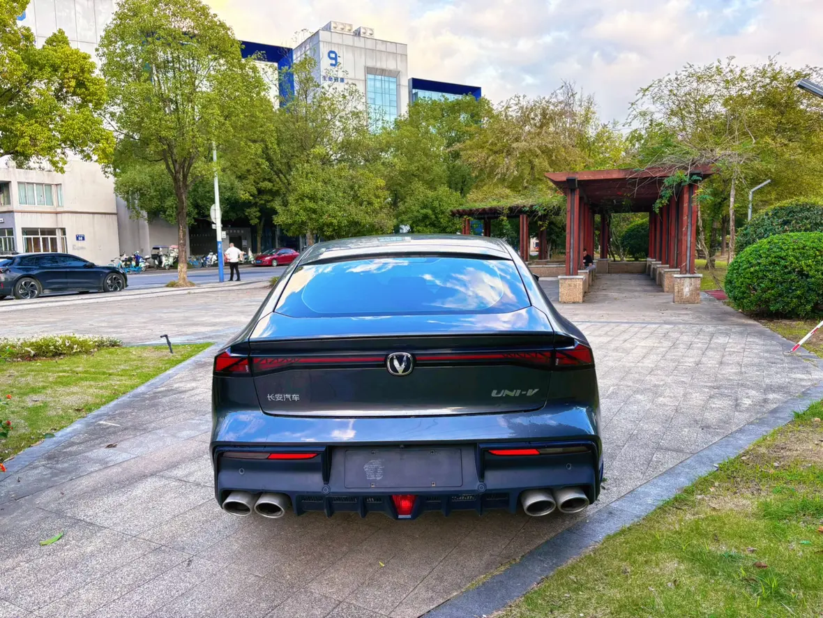Changan UNI-V