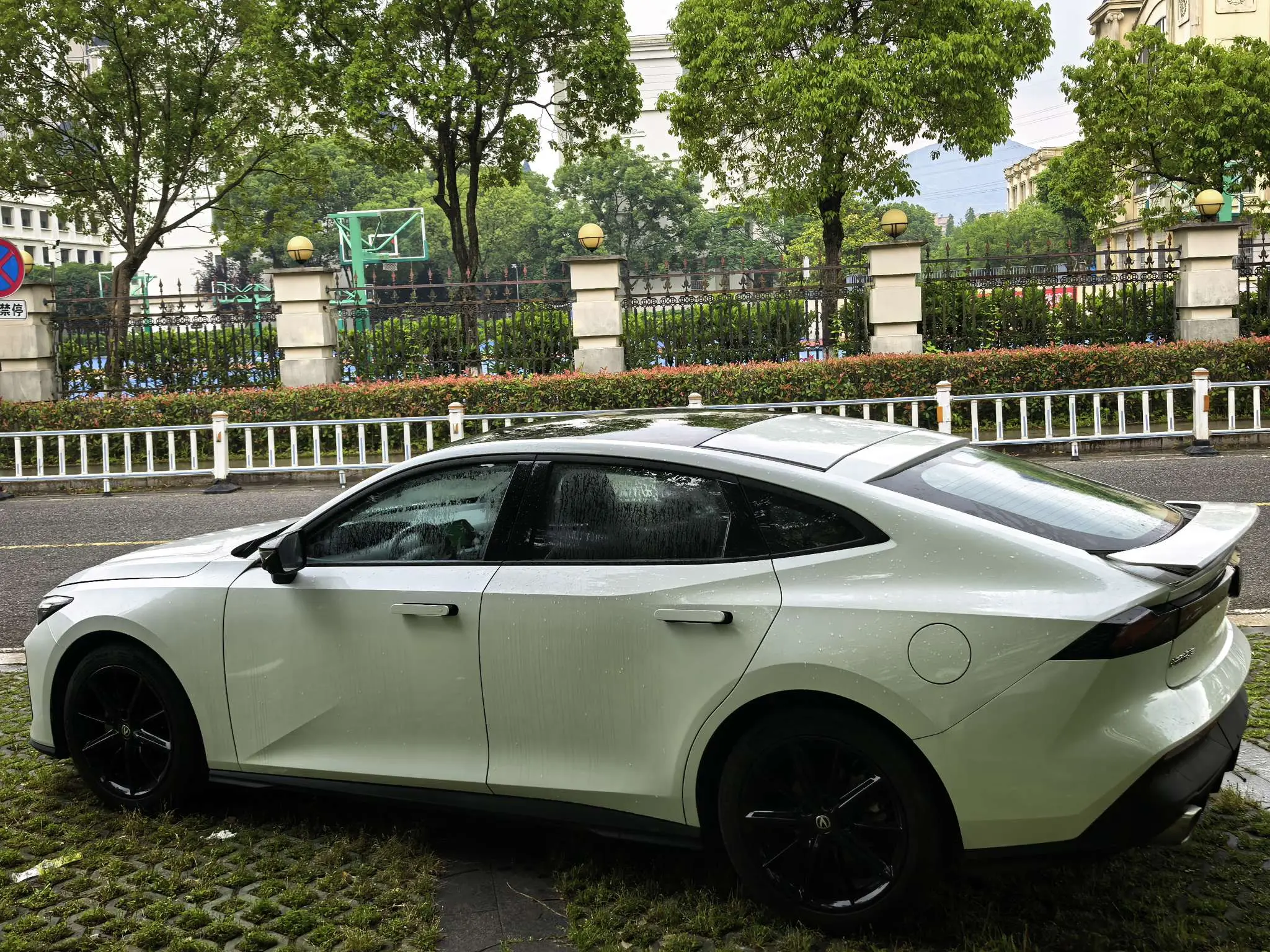 Changan UNI-V