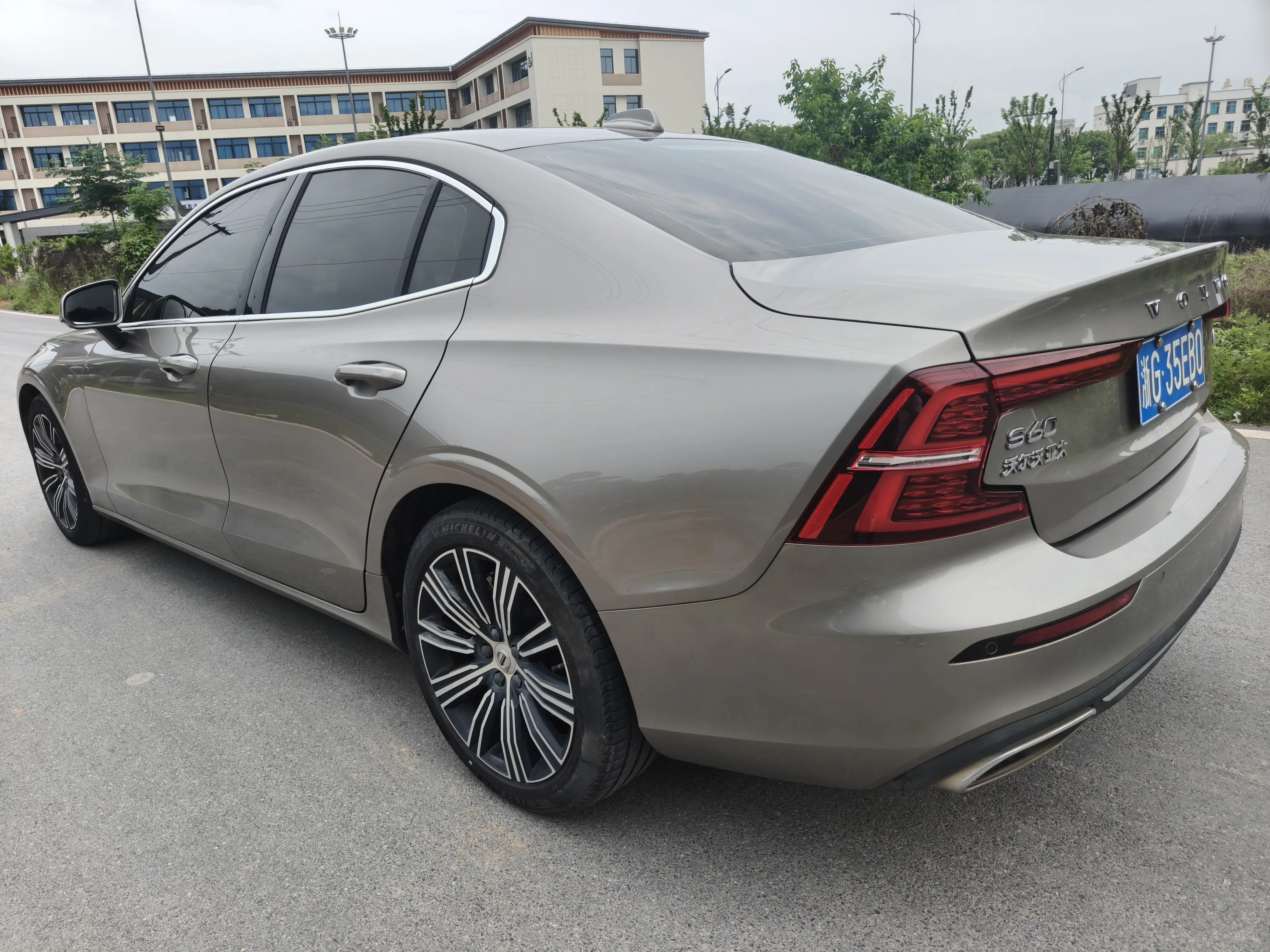 Volvo S60