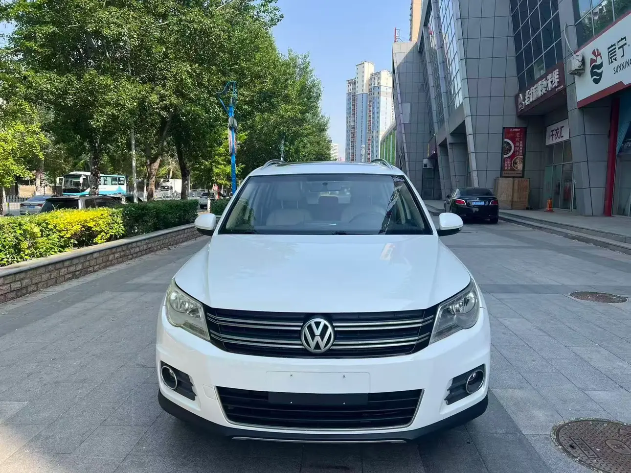 Volkswagen Tiguan (Tharu)
