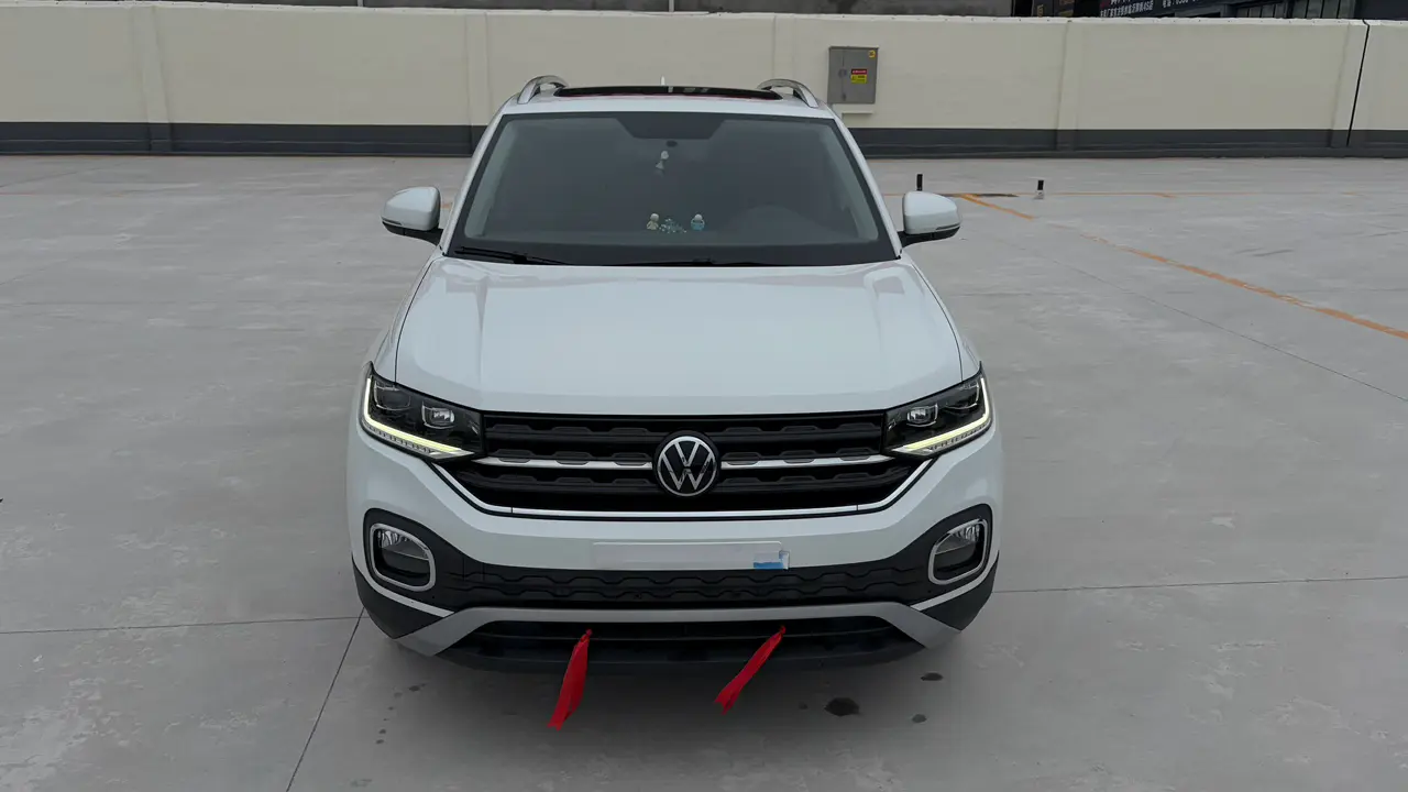Volkswagen Explore the shadows