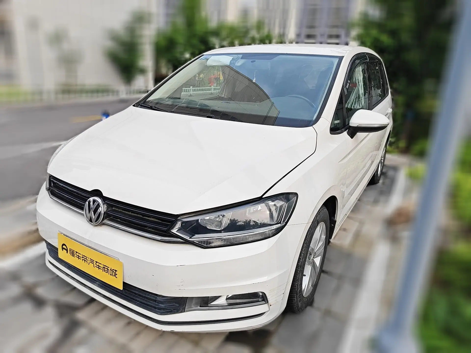 Volkswagen Touran L