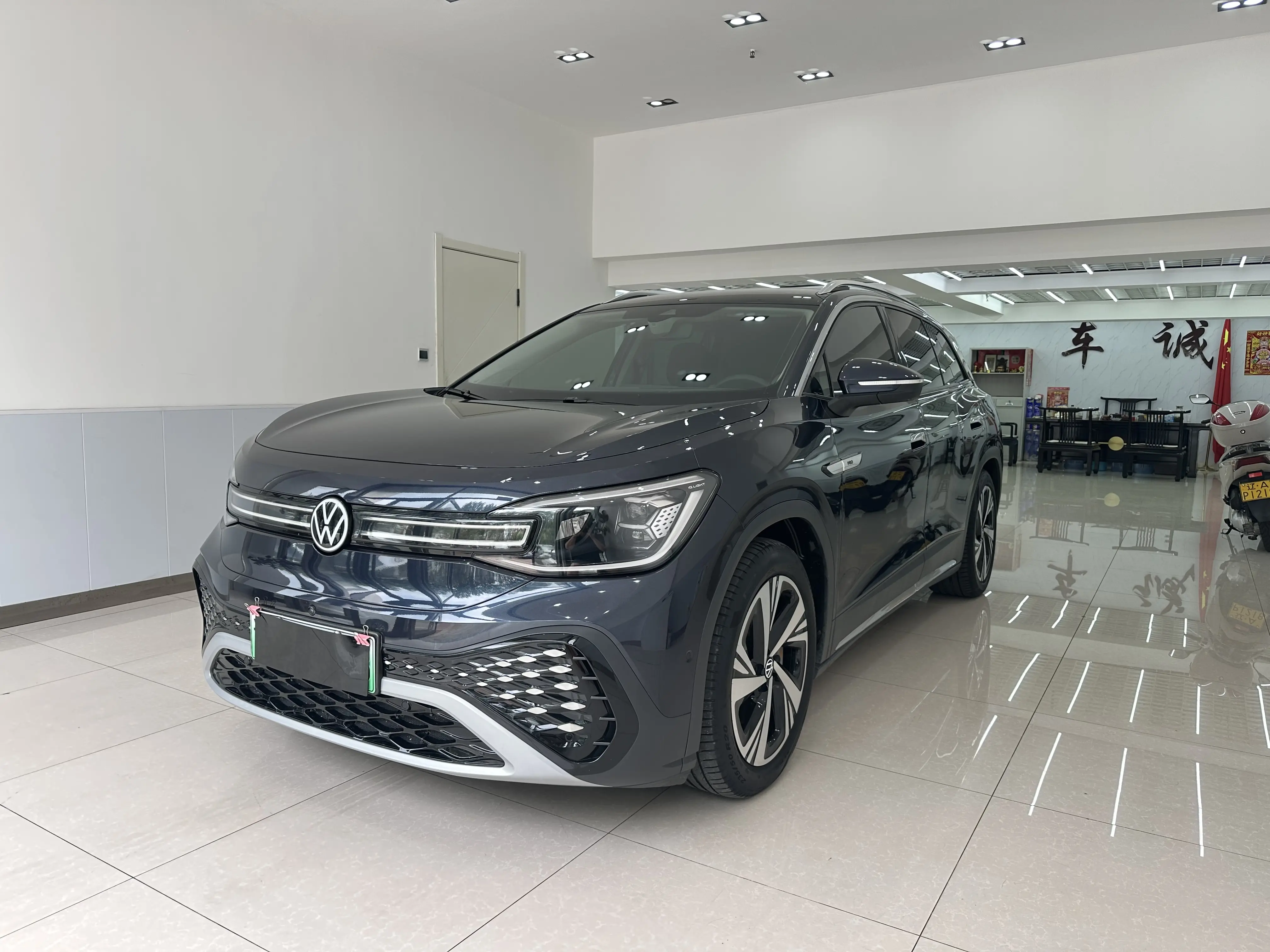 Volkswagen ID.6 CROZZ