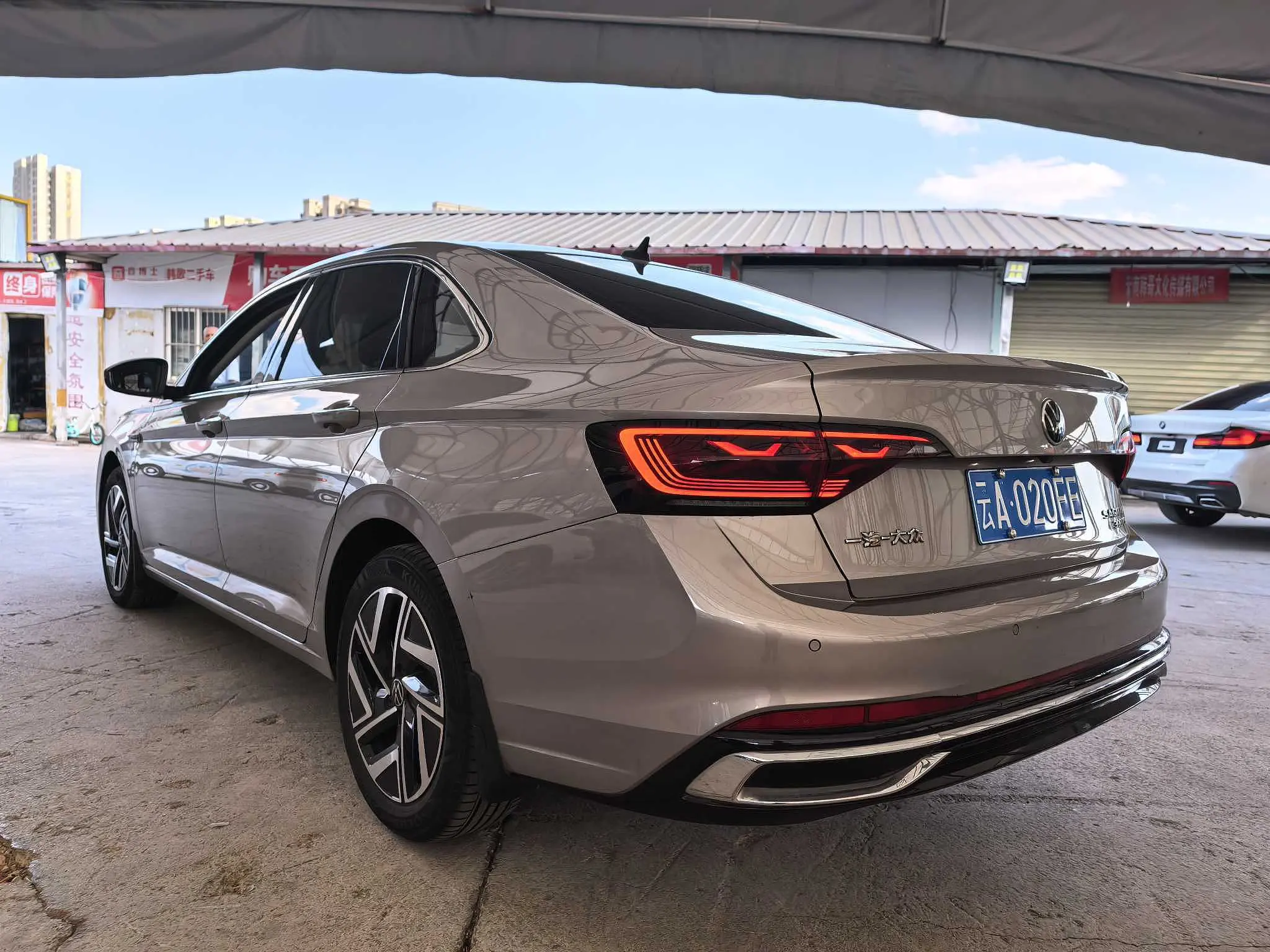 Volkswagen Sagitar