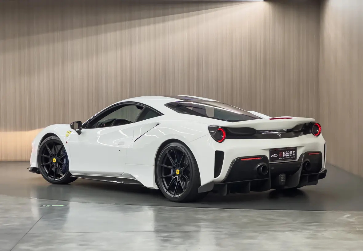 Ferrari 488