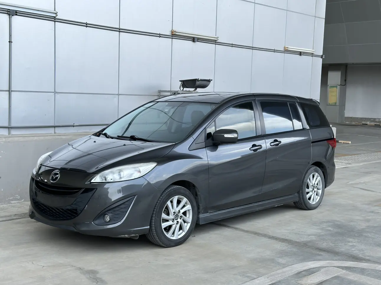 Mazda 5