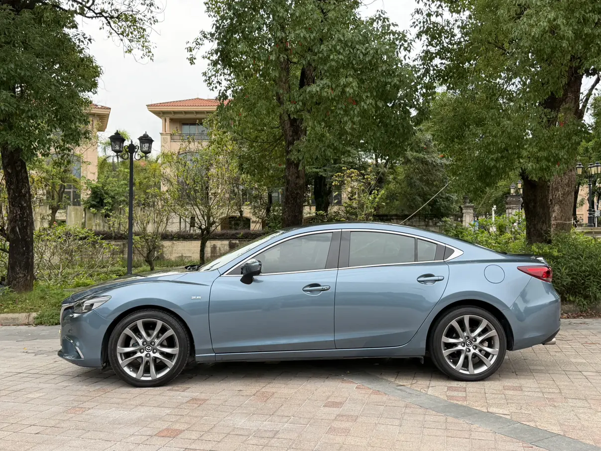 Mazda Atenza