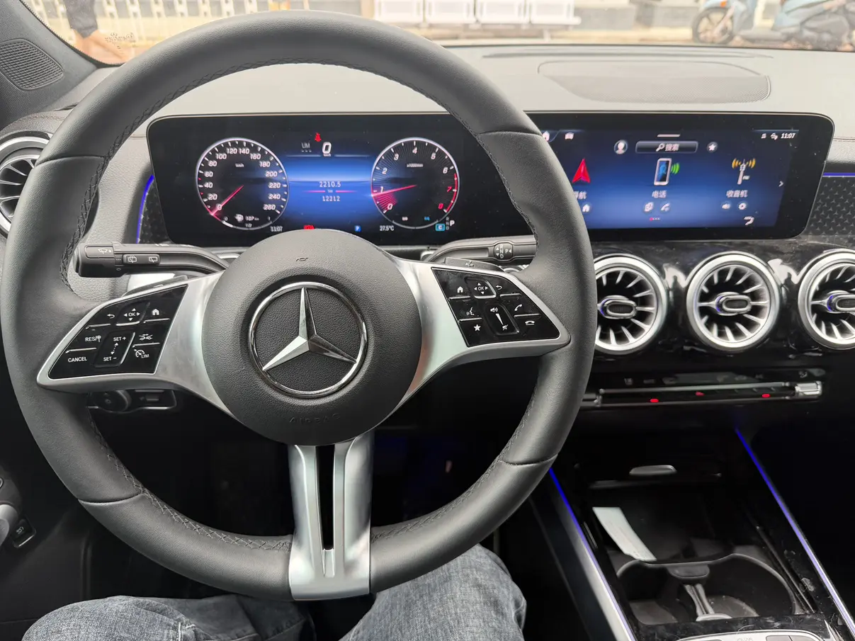 Mercedes-Benz GLB