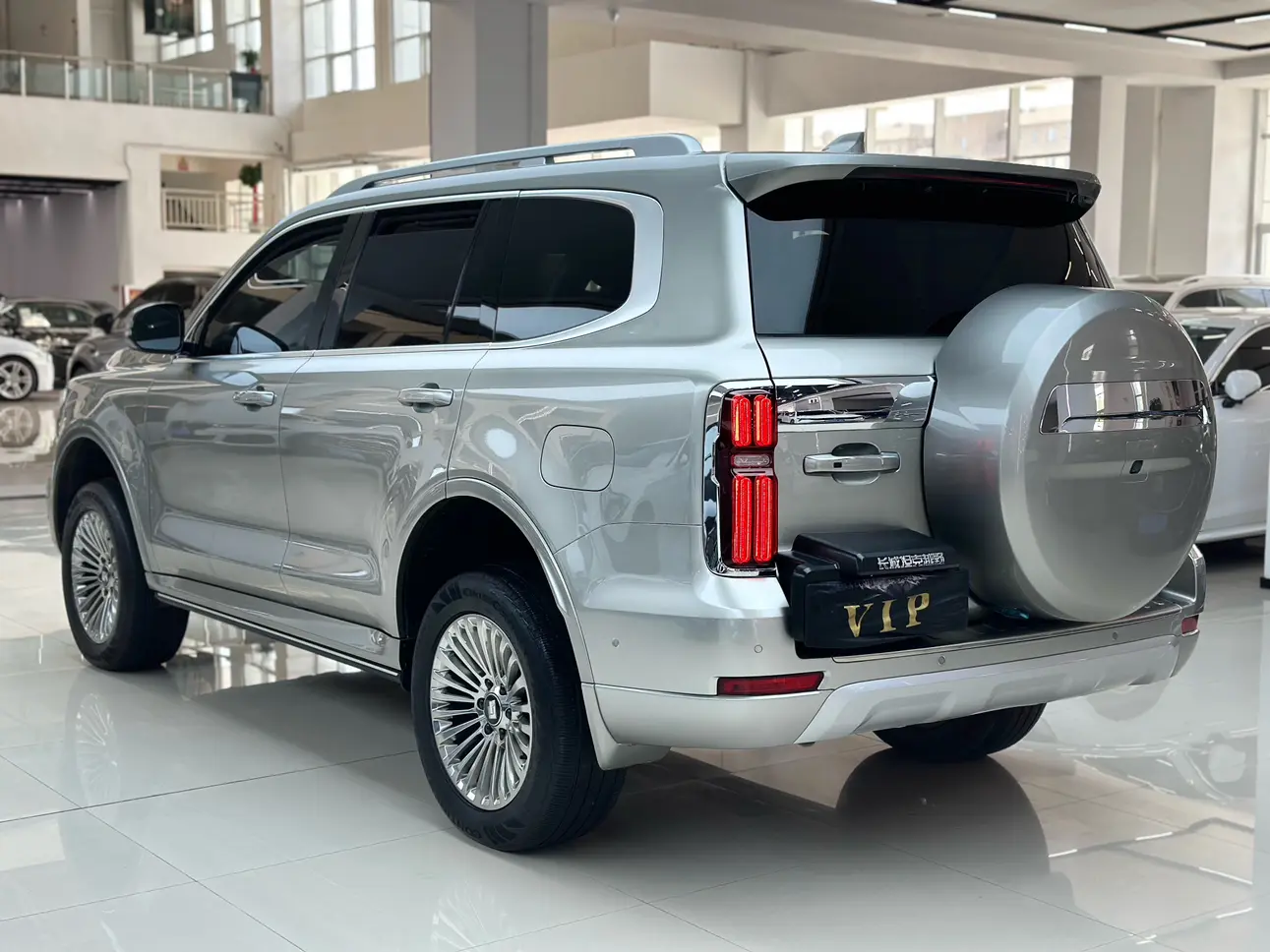 Tank 500Hi4-T