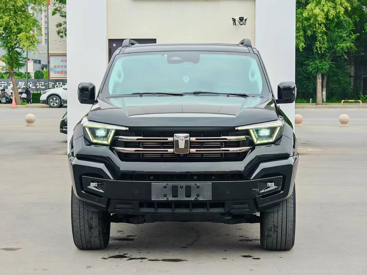 Tank 400Hi4-T