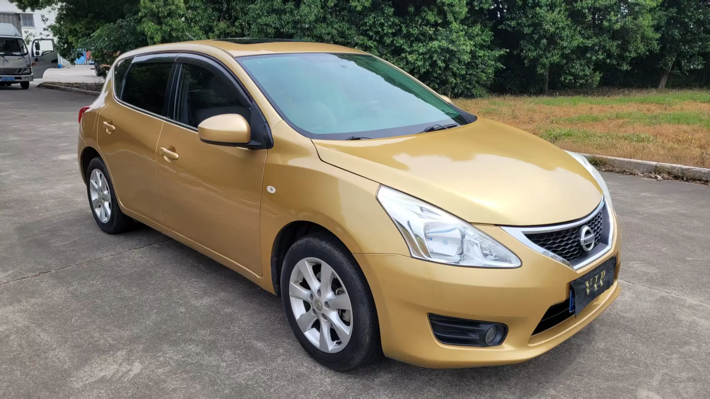 Nissan Tiida
