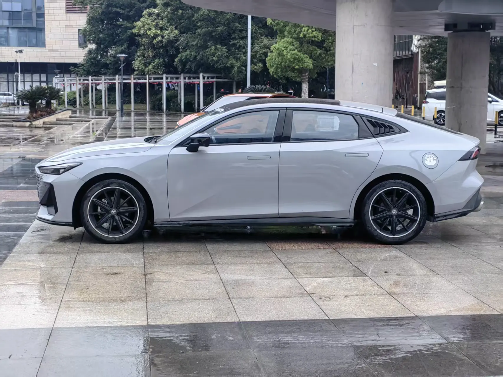 Changan UNI-V