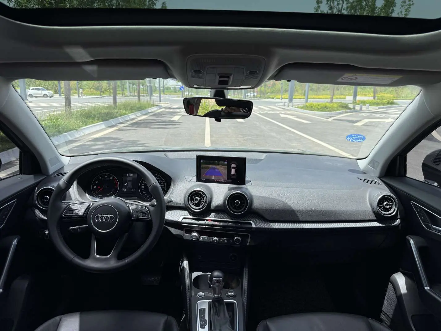 Audi Q2L