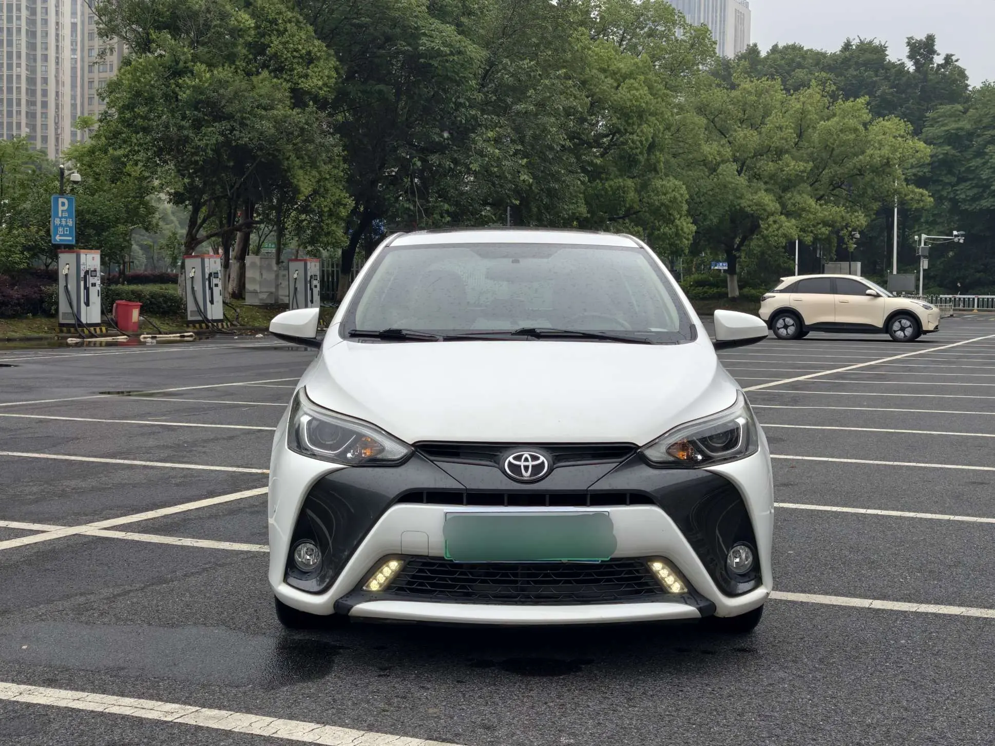 Toyota Yaris L